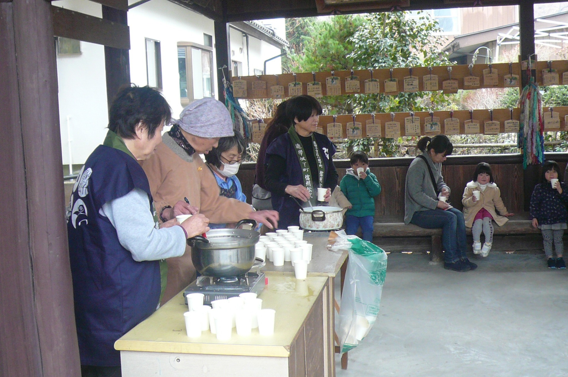 甘酒の振る舞い